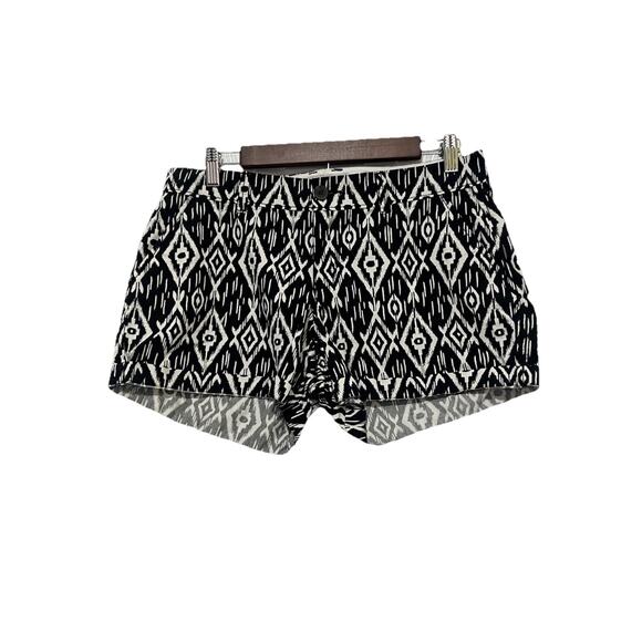 Old Navy Women’s Size 6 White & Black Blackjack” Everyday Shorts 100% Cotton - Picture 1 of 9